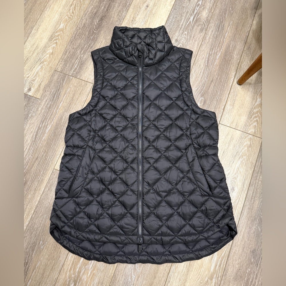 Athleta Black Quilted High Low Puffer Vest Adjustable Waist Zip Front MP